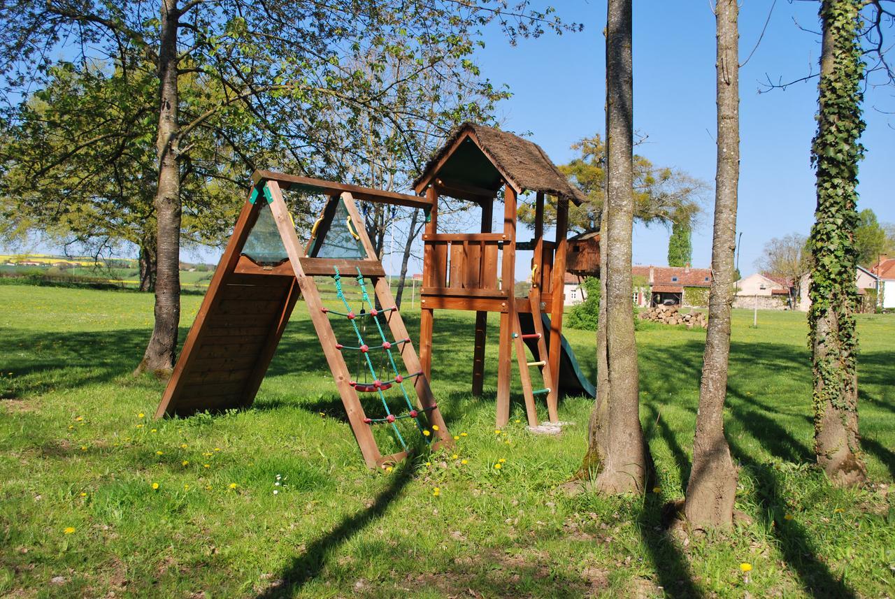 Domaine Les Gandins Bed & Breakfast Saint-Germain-de-Salles Ngoại thất bức ảnh